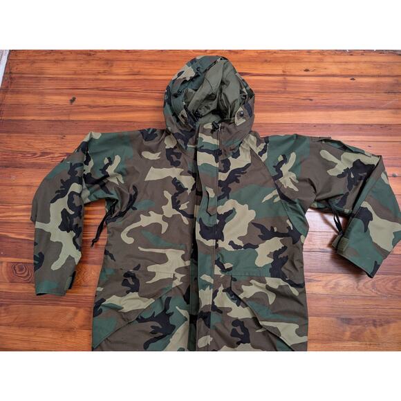 US Army ECWCS GorTex Parka Jacket Mens Medium Regular Woodland Camo Hooded - Picture 3 of 8